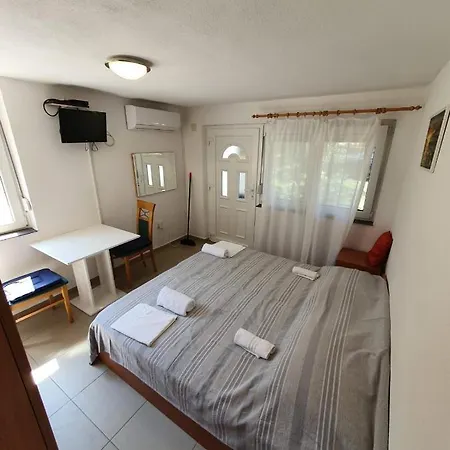 By The Sea Rovanjska, Paklenica - 14732 דירה רובנסקה